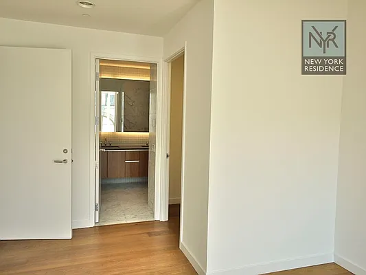 Rented by New York Residence | media 29
