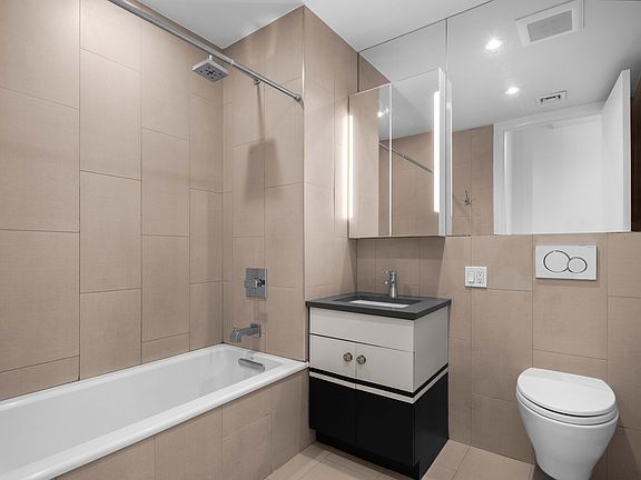 5th image of 227 E 7th St #4