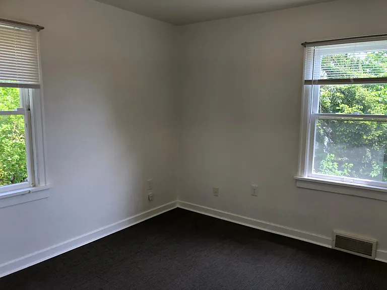 6838 35th Ave NE — Photo 10