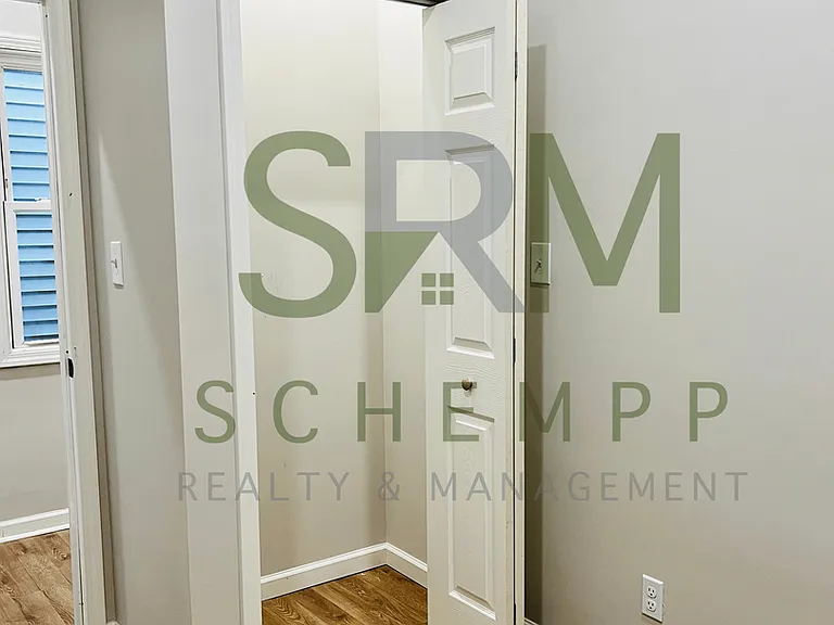 518 Camp St #520 — Photo 16