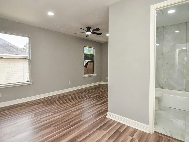 9211 Abbey Chase Ln — Photo 21