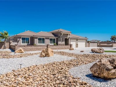 8145 Heartland Cir, Oak Hills, CA, 92344