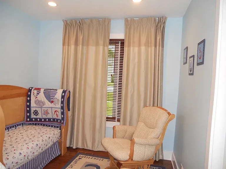 1401 W Euclid Ave — Photo 3