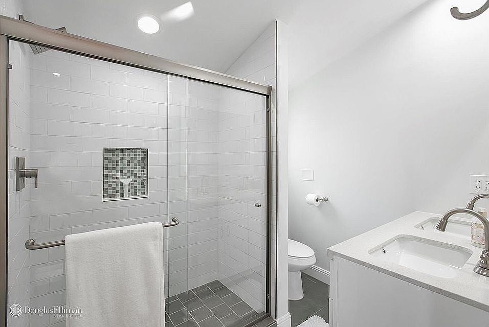1st image of 6034 Morella Ave