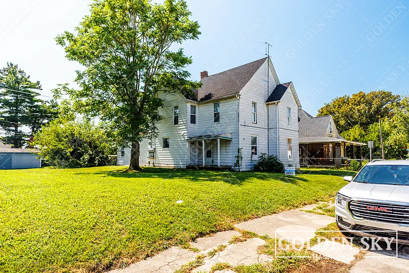 1 bed, 1.0 bath, 500 sqft, $585 — Photo 2