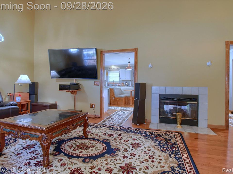 409 Breakwater Ct, photo 8