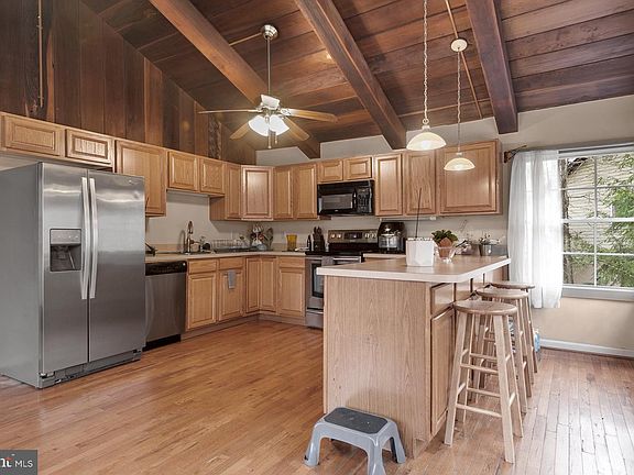 2nd image of 12152 Catalina Dr