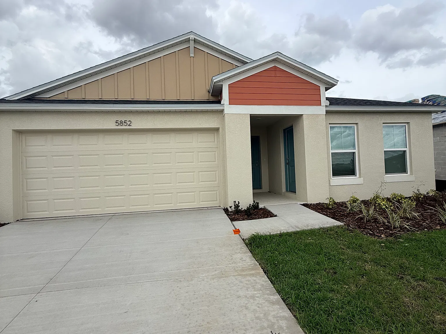 1 bed, 1800 sqft, $1,500 — Photo 2