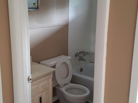 4th image of 106 Goodson Ave APT 6