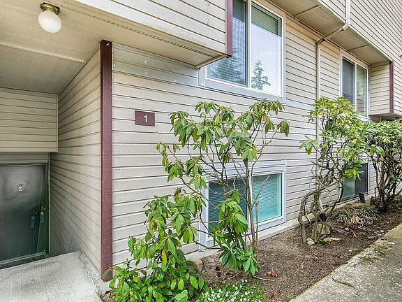 2nd image of 4415 145th Ave NE APT H1
