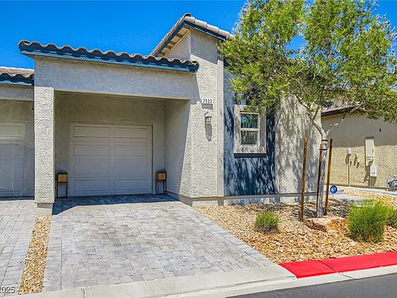 3rd image of 7533 Garnet Moon St