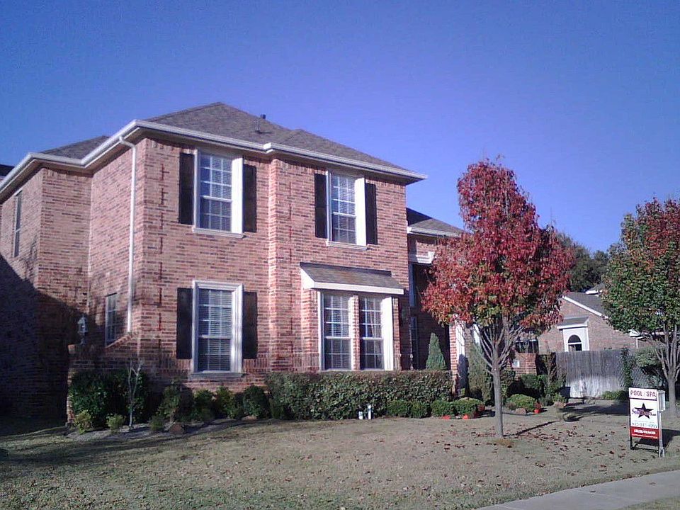 FRONT OF 7937 SHADY OAKS DR