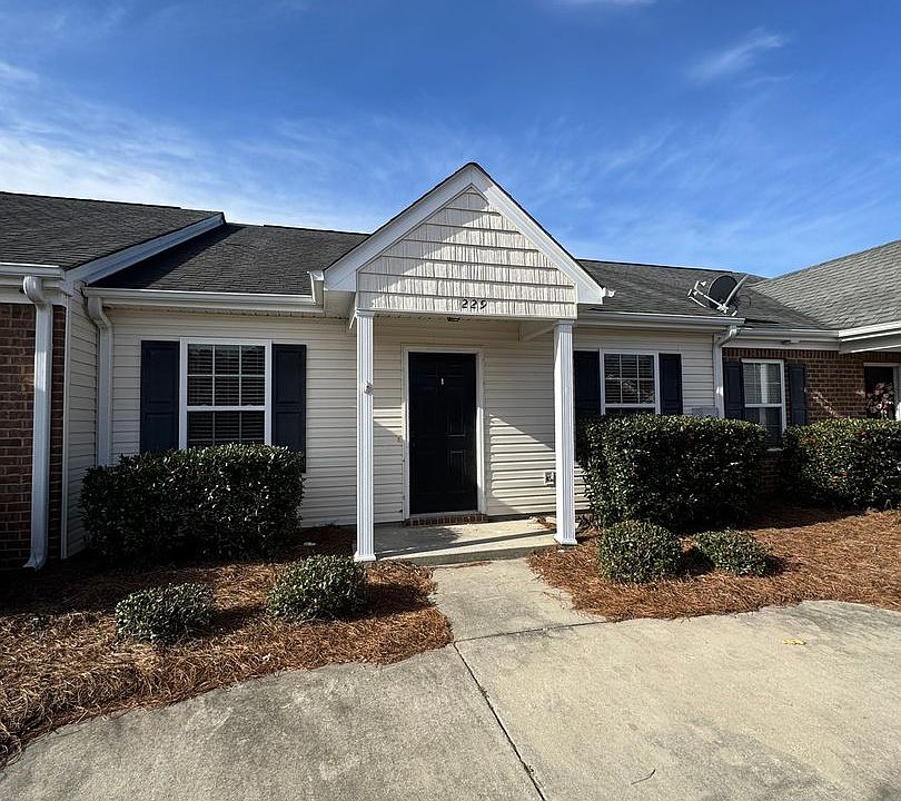 1st image of 229 Sunview Dr