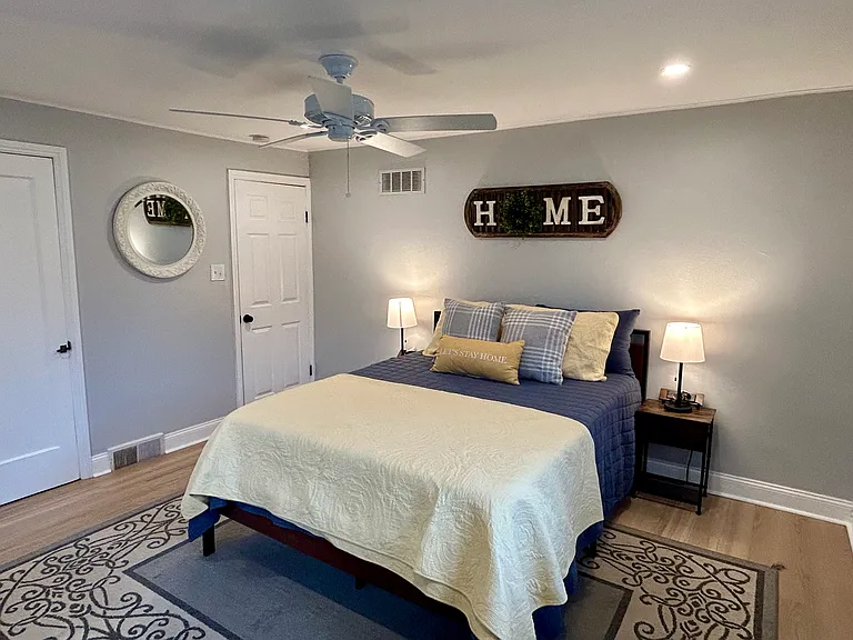 457 Heman Dr — Photo 1