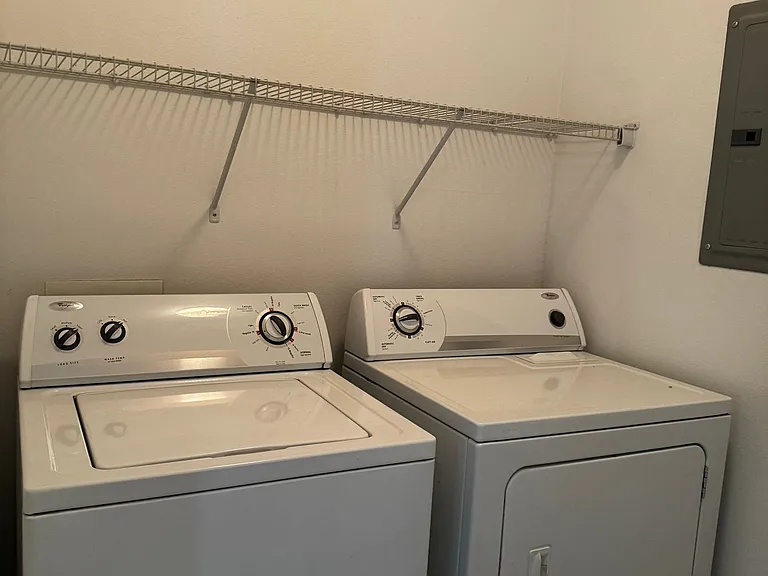 Old Orchard Apartments — Photo 14