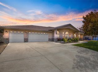16443 Menahka Rd, Apple Valley, CA 92307