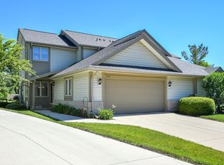 14150 W Lenox Dr, New Berlin, WI