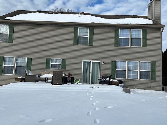 2nd image of 10497 Silver Ridge Cir