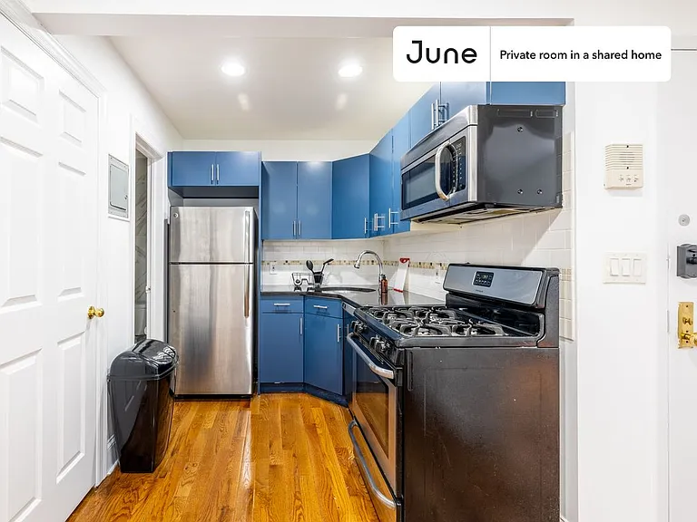 345 E 21st St #B — Photo 5