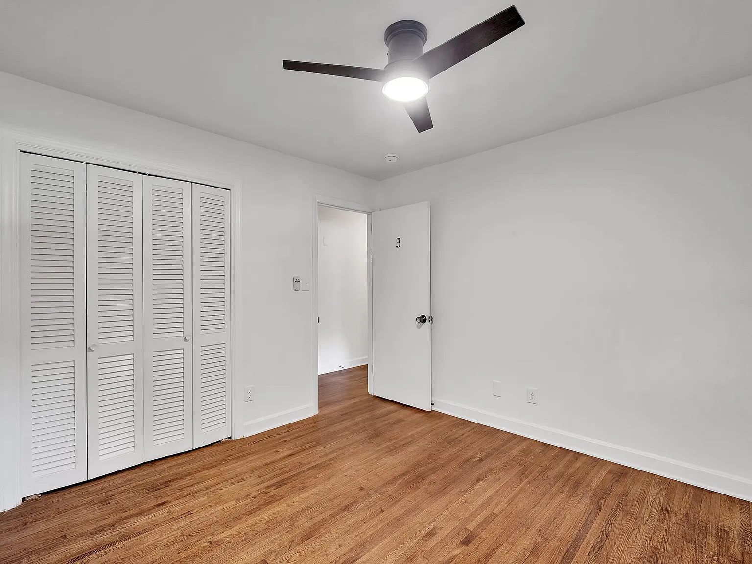 Jenkins Dr, Charlotte — Photo 2