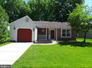 17 Kelly Dr, Deptford, NJ 08096