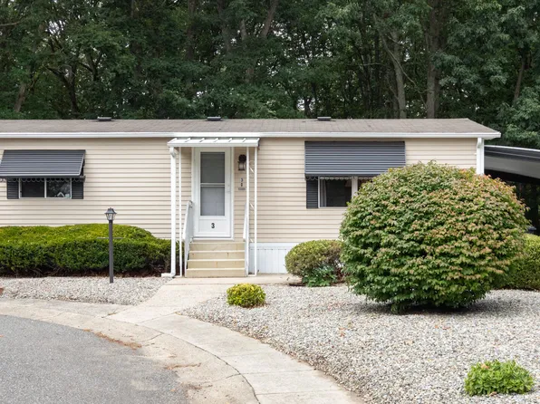 3 Warner Way, Toms River, NJ 08755