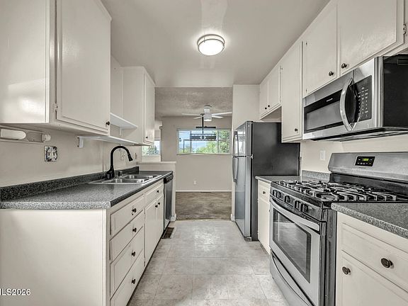 2nd image of 3496 Willow Hills Cir