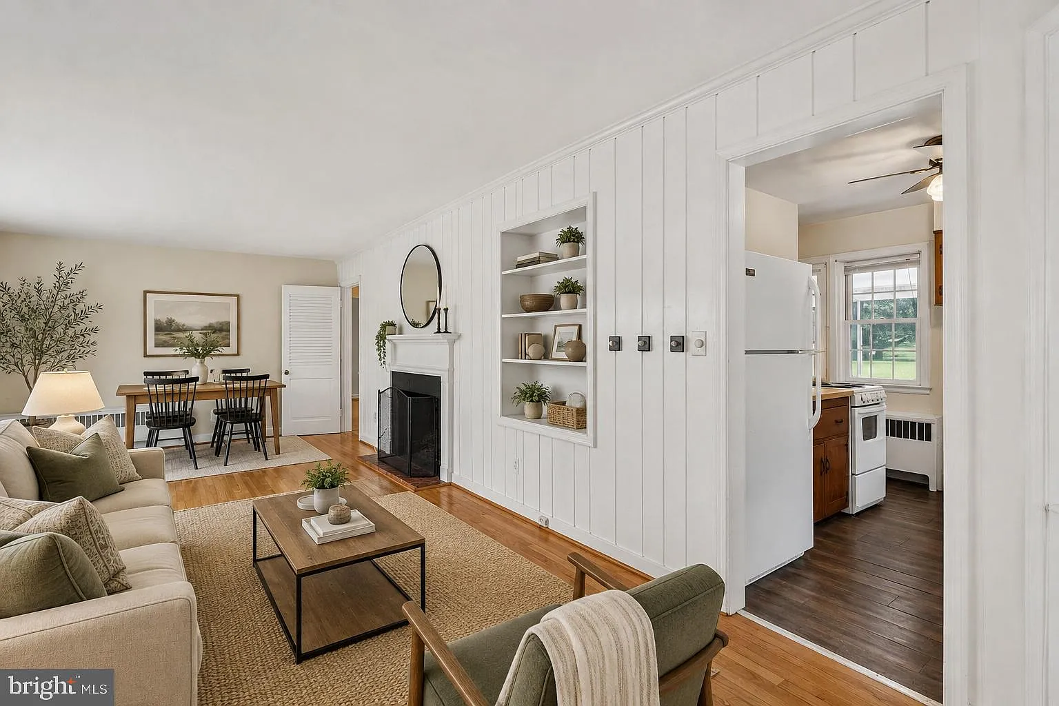 2 bed, 1974 sqft, $2,000 — Photo 3