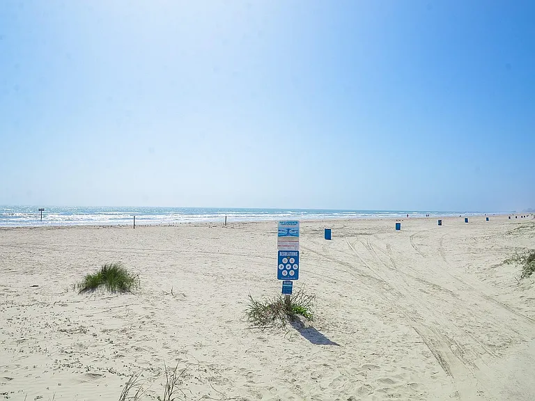6102 Seawall Blvd #102B — Photo 11