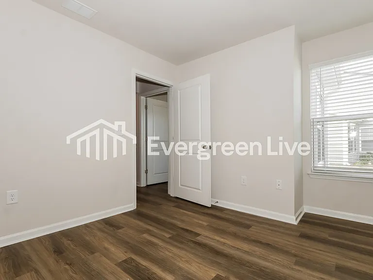 2247 Courtina Way — Photo 12