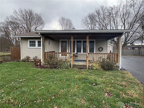 3rd image of 5 West Ct
