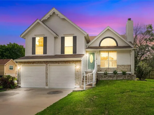 1452 N Prince Edward Is, Olathe, KS 66061