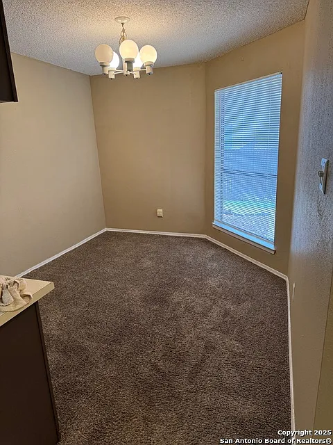 2 bed, 1.5 bath, 5212 sqft, $1,300 — Photo 4