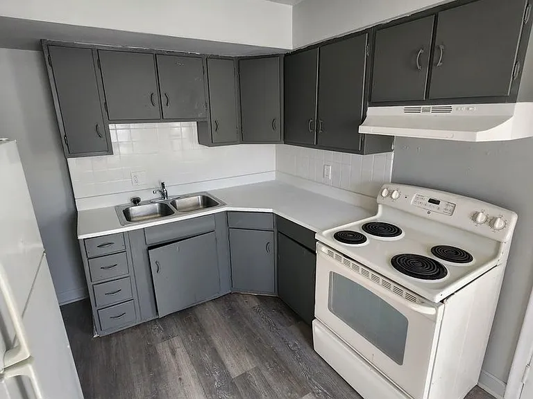 4470 Redman Ave — Photo 2