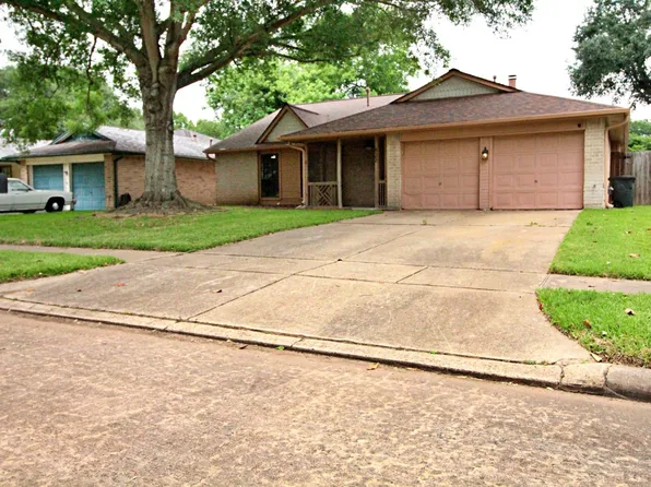 822 Mayweather Ln, Richmond, TX 77406