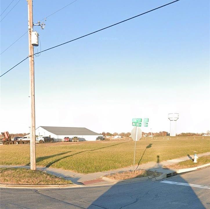 2nd image of 0 N 158th St