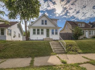 1328 Vincent Ave N, Minneapolis, MN 55411