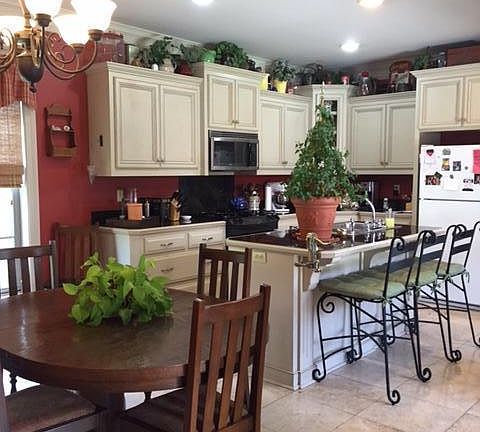 2nd image of 102 Saint Martinique Ln