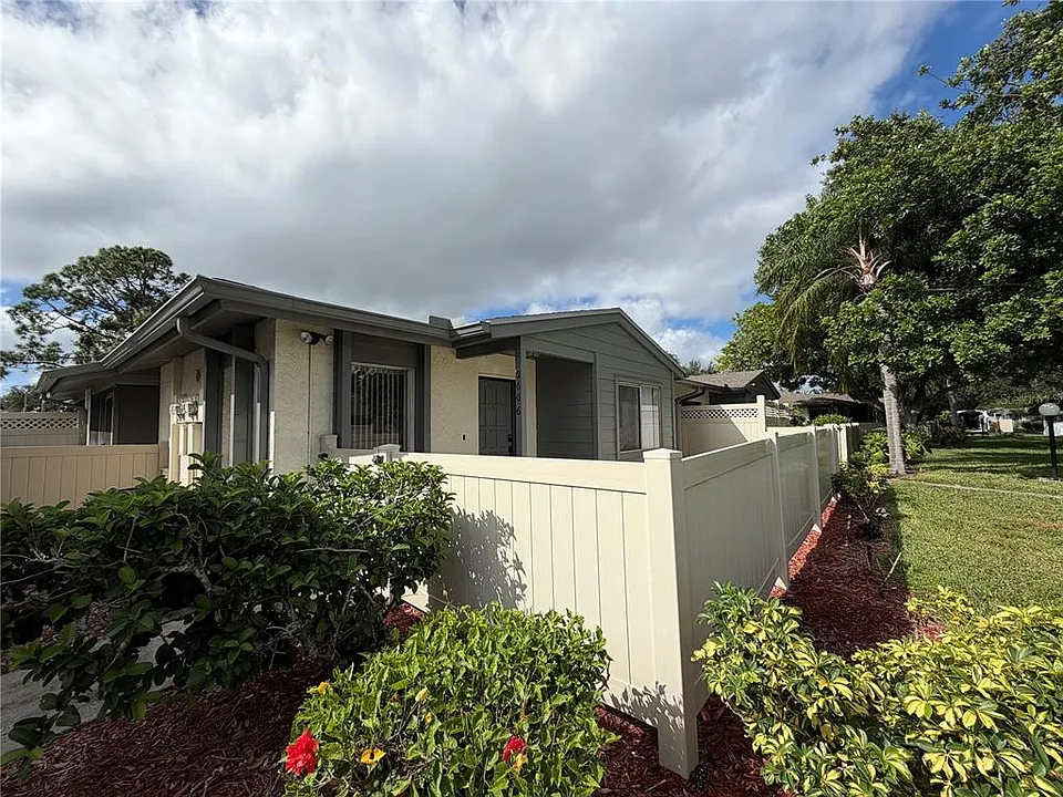 2606 29th Ave W #12