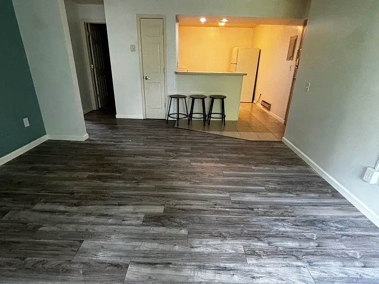 756 W Kilgore Rd #304 — Photo 7