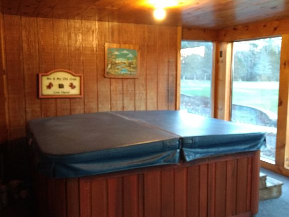 indoor hot tub room