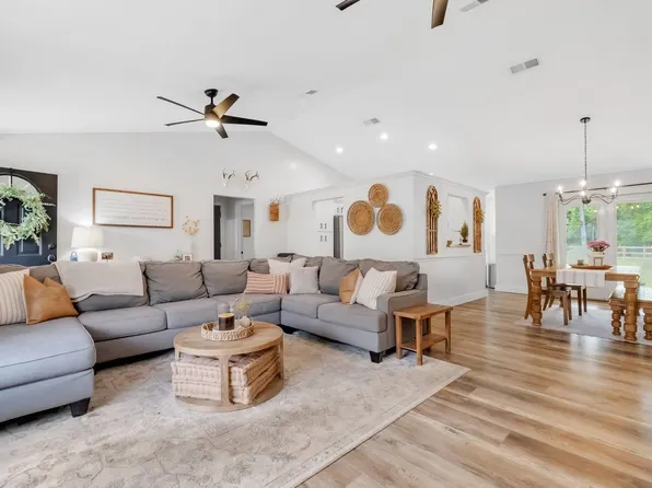 241 Duncan Dr, Crawfordville, FL 32327