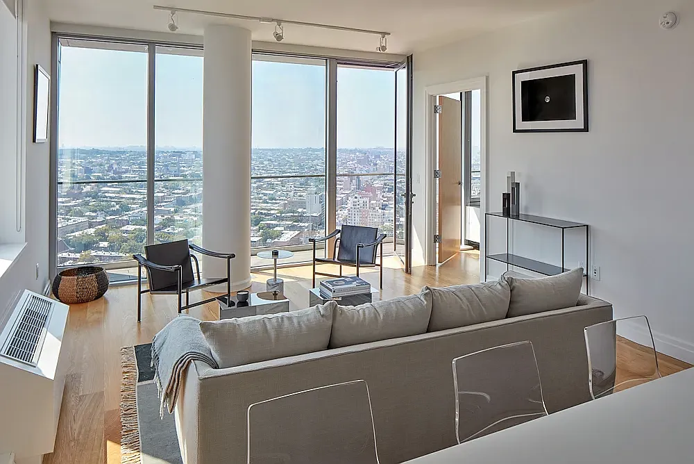 300 Ashland Place — Photo 1