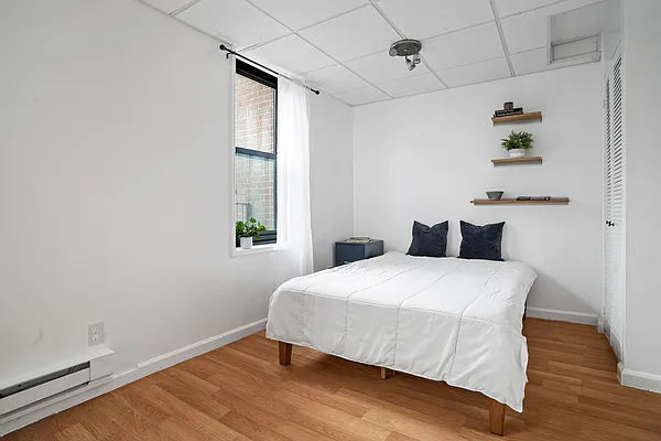 Sold by BREU CHURCHILL | media 7