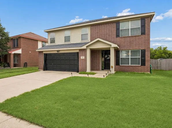 812 Eagle Dr, Saginaw, TX 76131