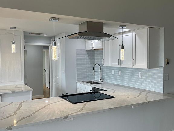 5th image of 3030 McKinney Ave APT 1904