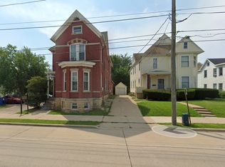 1020 University Ave, Dubuque, IA 52001