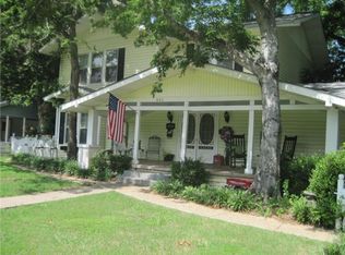 602 S Houston St, Kaufman, TX 75142