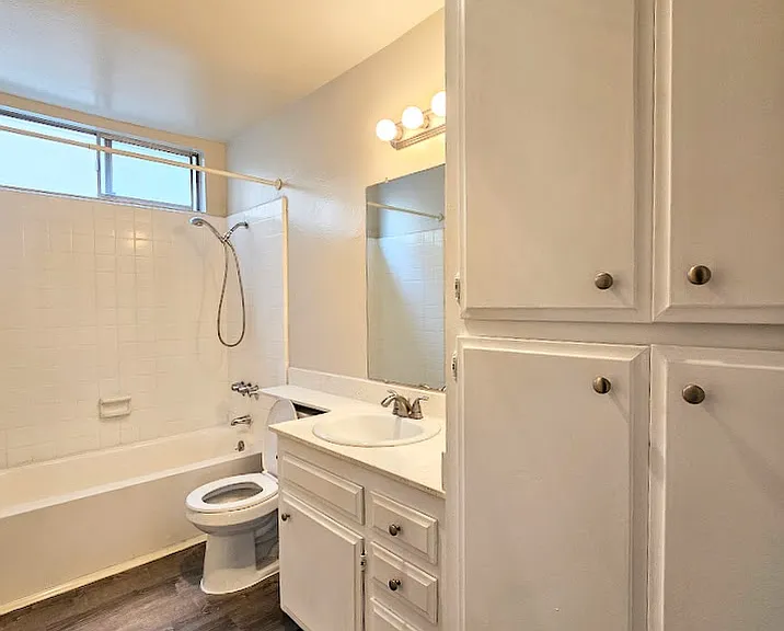 4525 Hamilton St #1 — Photo 8
