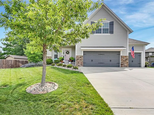 16475 S Warwick St, Olathe, KS 66062